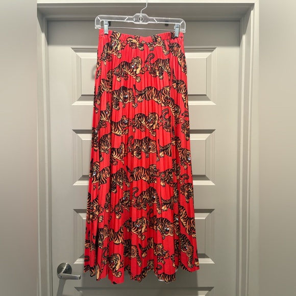 Dressed in LALA Don't Let Them Tame You Pleated Midi Skirt - Picture 6 of 8